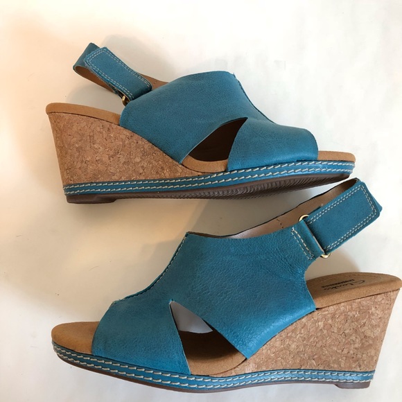 clarks nubuck wedge sandals